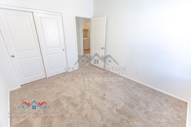 Building Photo - 9096 N 97th Dr