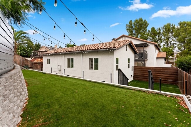 Building Photo - 44735 Johnston Dr