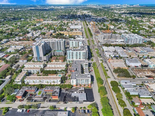 Building Photo - 2100 Van Buren St