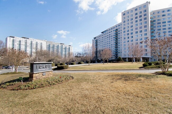 Building Photo - Spacious 1BR / 1 BA at Grosvenor Park III ...