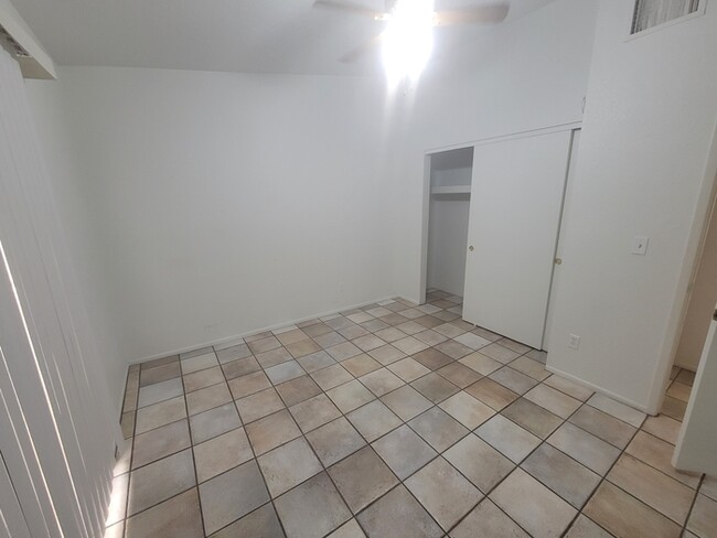 Building Photo - 4310 E Glenn St