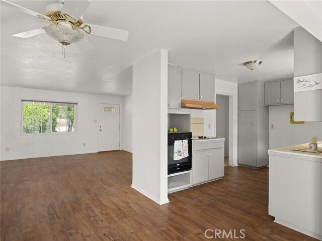 Building Photo - 5302 W Ave L-2