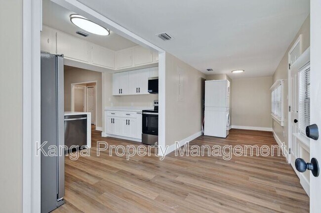 Building Photo - 3714 Morton Ave