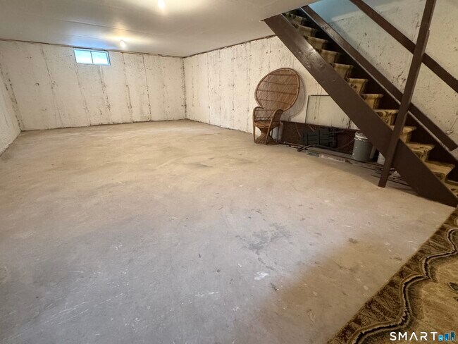 Building Photo - 39 Horton Hill Rd