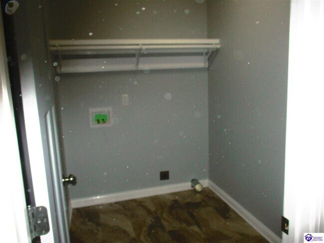 Building Photo - 130 Diamond Ct