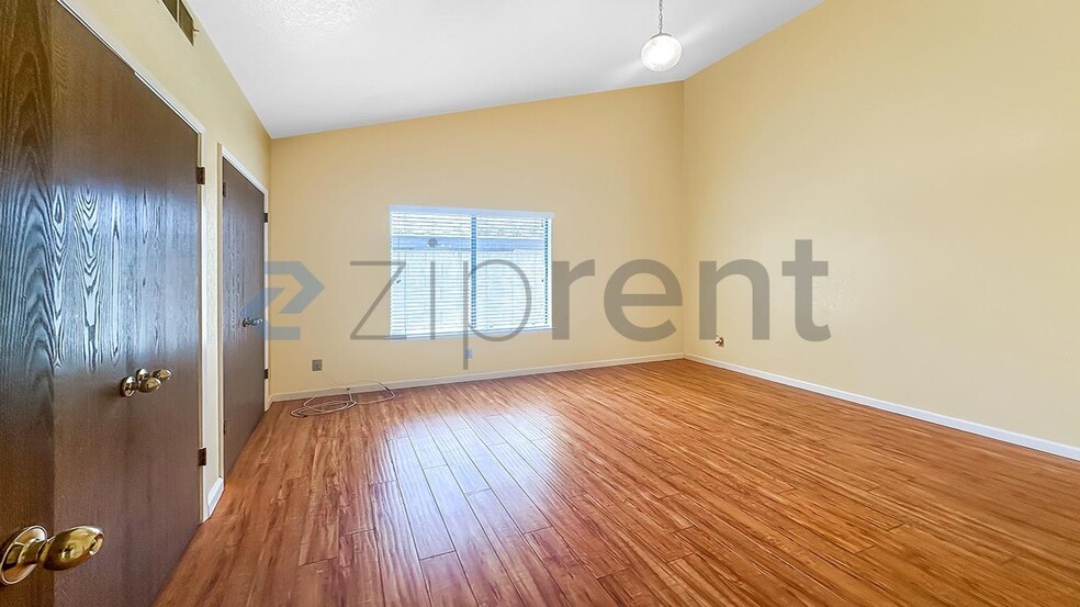 Building Photo - Unit 104