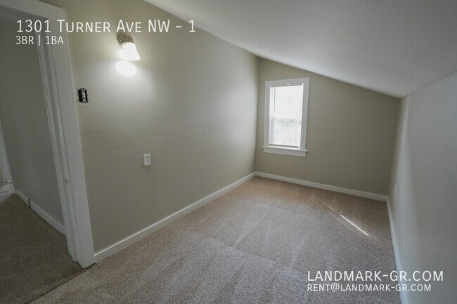 Building Photo - 1301 Turner Ave NW