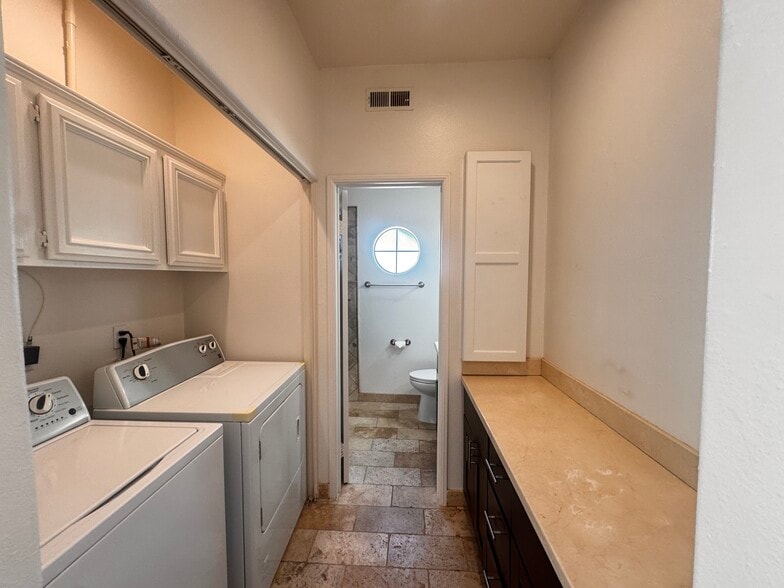 Building Photo - 379 Monte Vista Ave