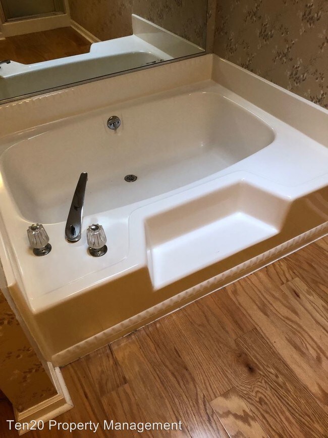 Building Photo - 3 br, 2 bath House - 964 Lismore Drive