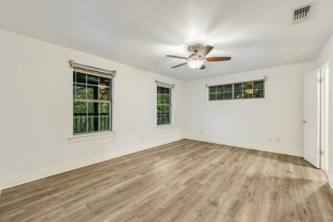 Building Photo - 104 Upolu Ct