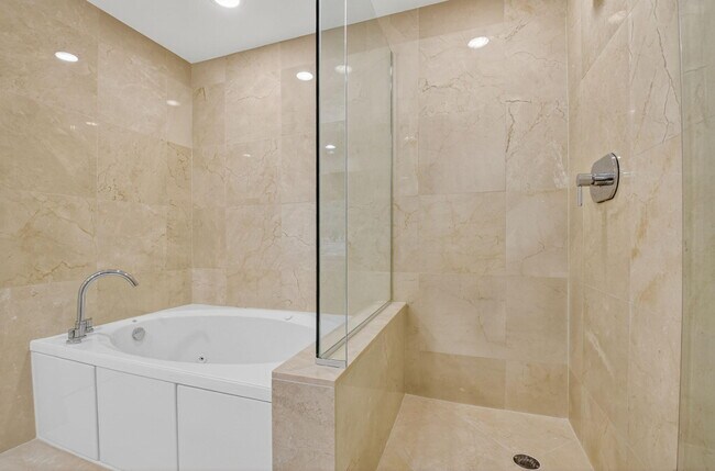 Building Photo - 550 Okeechobee Blvd