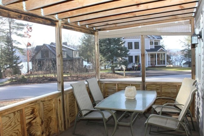 Building Photo - Long Term Rental Meredith, NH