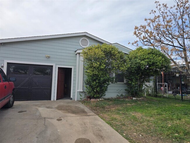 Building Photo - 7628 Northview Ln