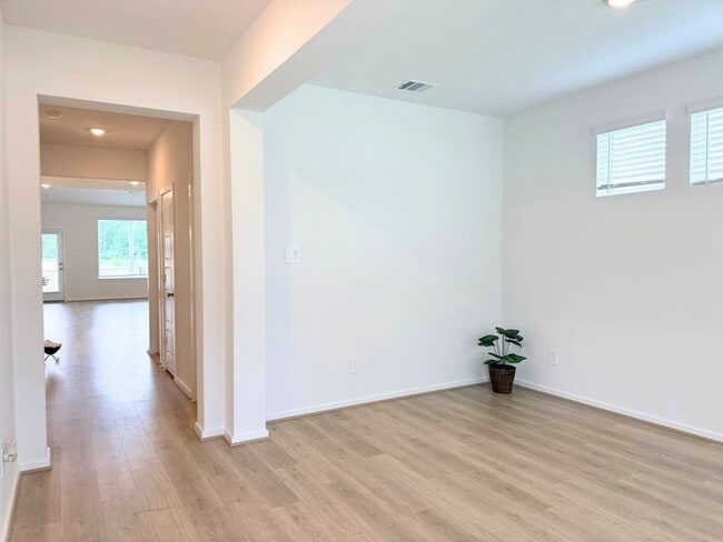 Building Photo - 16238 Parish Pointe Ct