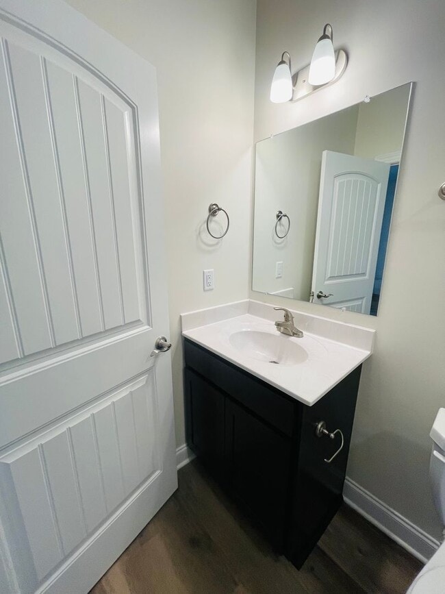 Building Photo - *Crescent Ridge Townhome for Rent*