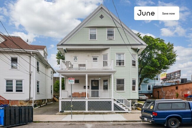 Building Photo - 20 Alcott St