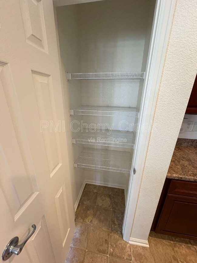 Building Photo - 12839 Mayfair Way