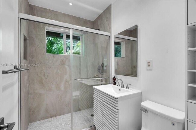 Building Photo - 12700 SW 80th Ave