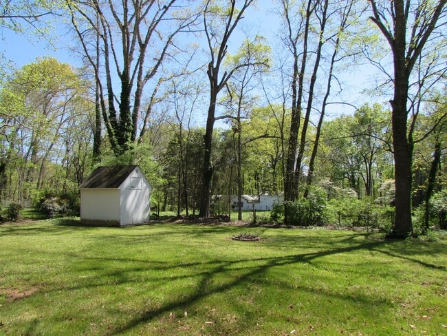 Building Photo - Lovely 3 Bed/1.5 Bath Home - Meadowbrook Subdivision in Salisbury - Large Back Deck - Wooded Back...