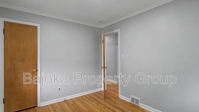 Building Photo - 2957 Fort Park Blvd