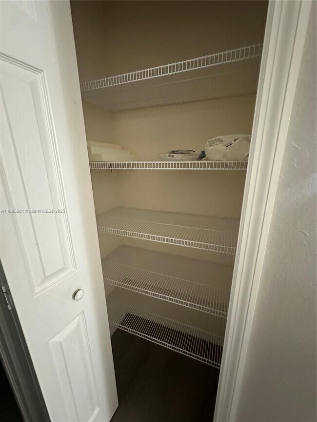 Building Photo - 7003 Burma Cir