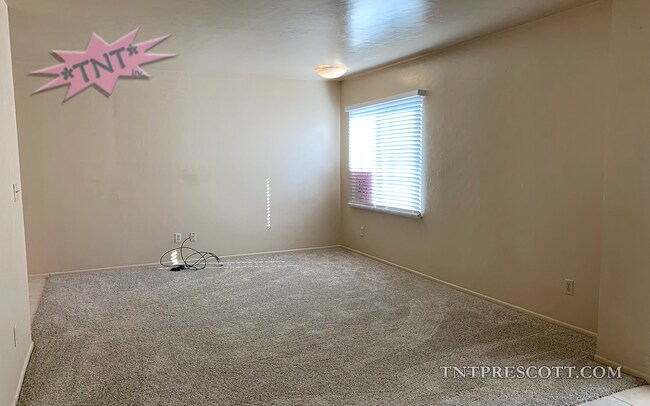 Building Photo - Villas at the Ridge Condo