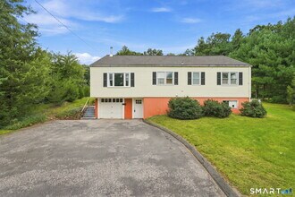 Building Photo - 107 Town Farm Rd