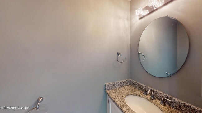 Building Photo - 322 Sunrise Cir