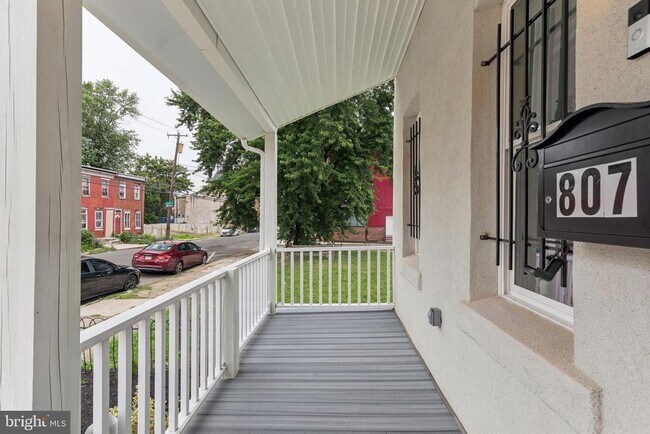 Building Photo - 807 N 42nd St