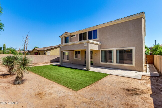 Building Photo - 252 W Blue Lagoon Dr