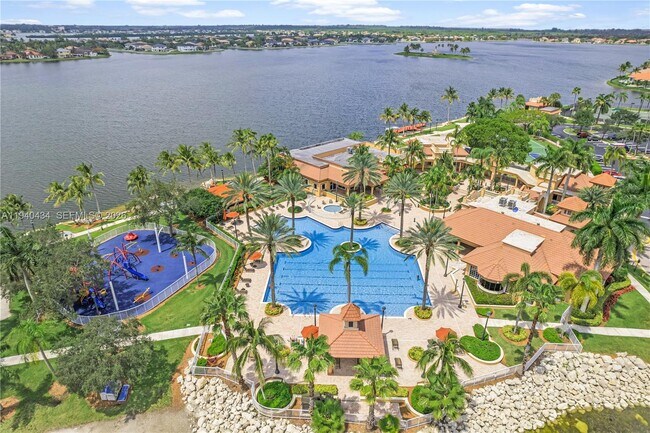 Building Photo - 19500 SW 39th Ct