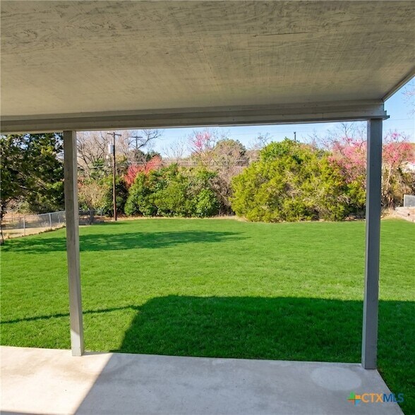 Building Photo - 1107 Tyler Dr