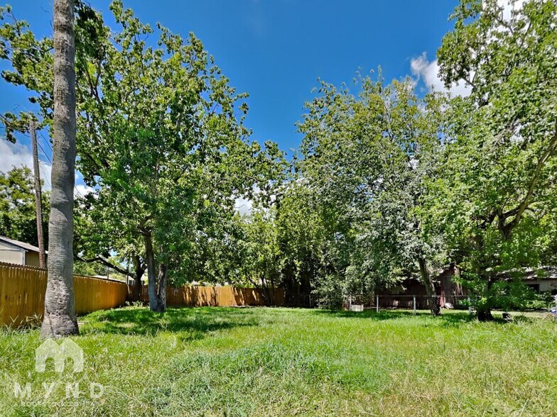 Building Photo - 2818 4th Ave N