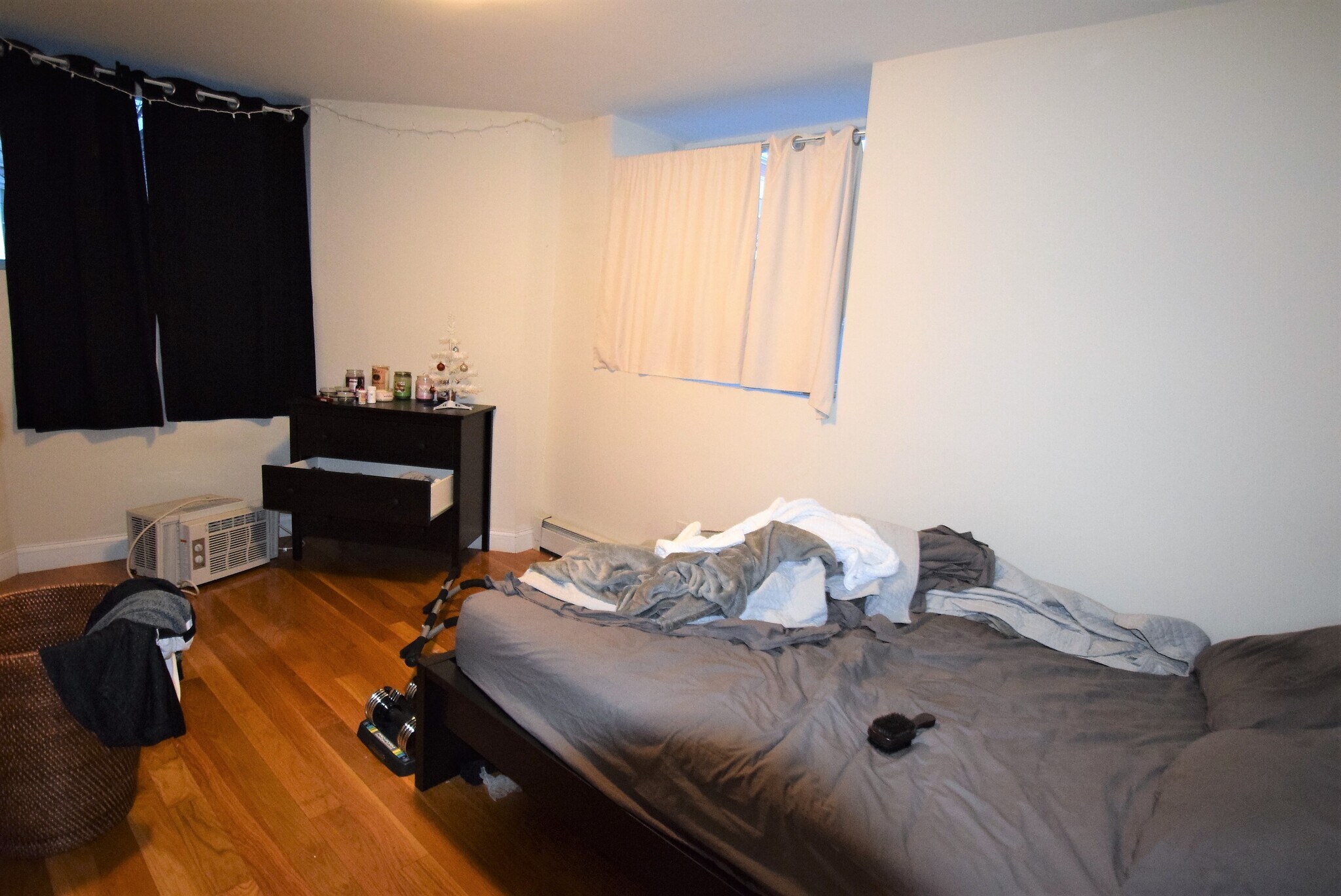 Building Photo - 839 Parker St