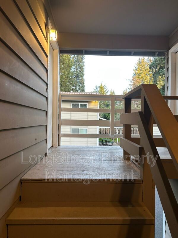 Building Photo - 11380 SW Greenburg Rd