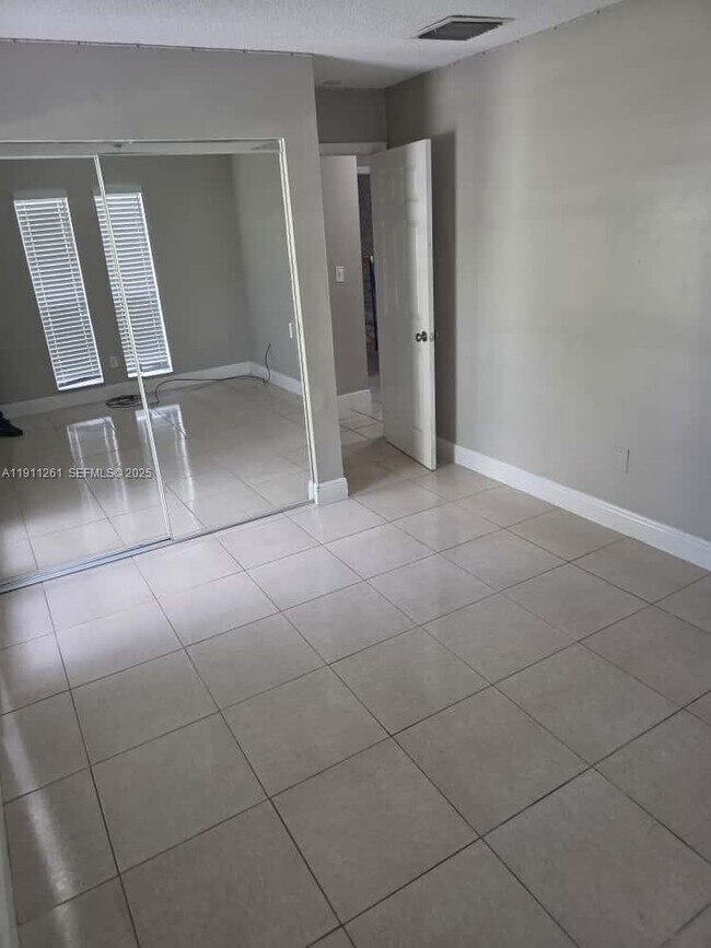 Building Photo - 16813 SW 107th Pl