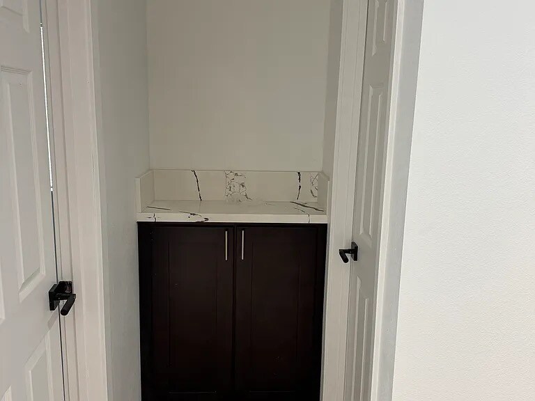 Building Photo - 1587 Claremont Pl