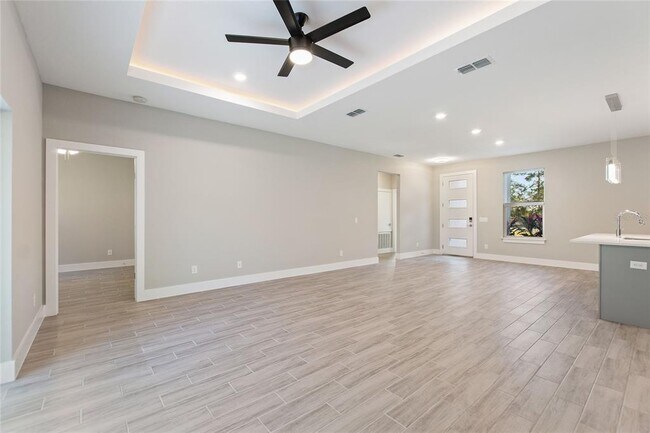 Building Photo - 337 Hibiscus Dr