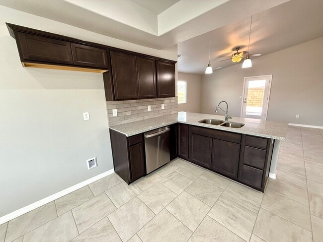 Building Photo - Newly Built 3-Bedroom, 2-Bath Home in a Prime Location Near Hospital & Shopping!