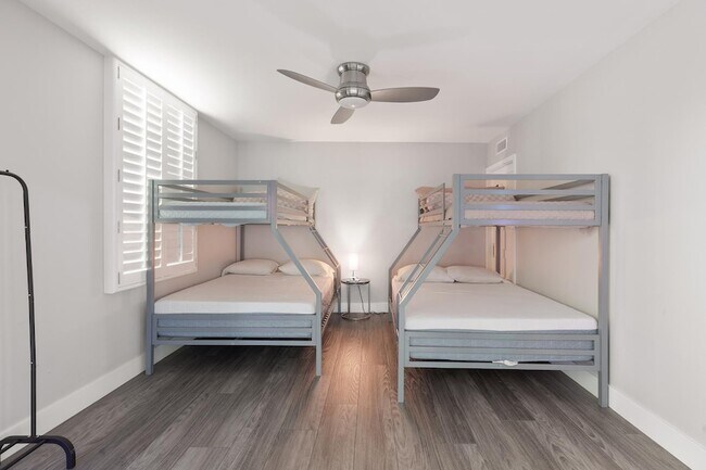 Building Photo - 6502 N Central Ave