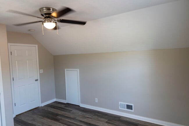 Building Photo - 10504 Pebblestone Cir