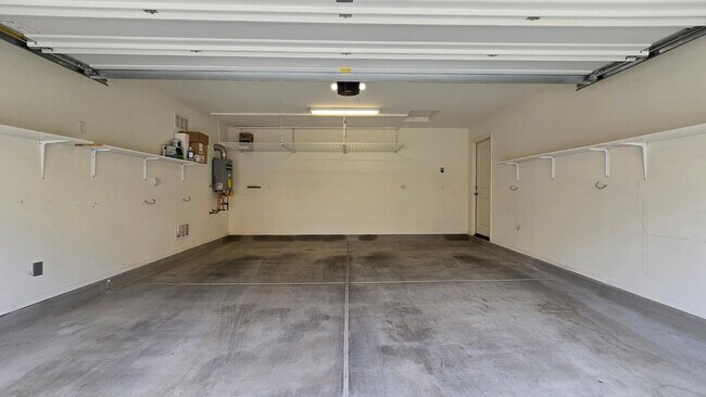 Building Photo - 1286 N 165th Dr