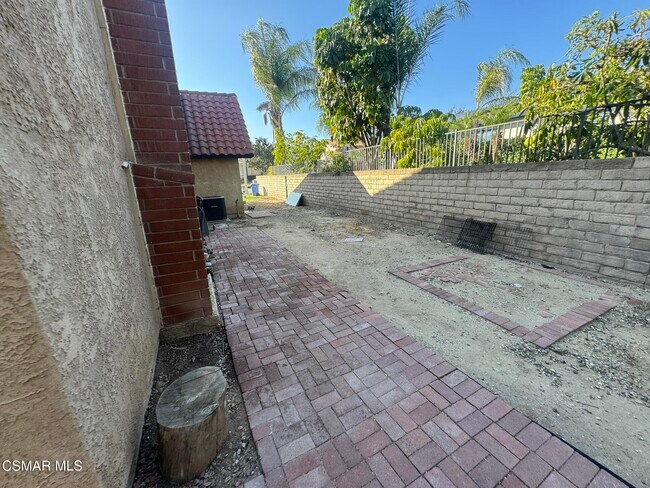 Building Photo - 2930 Reservoir Dr