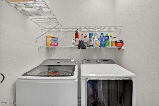 Building Photo - 7092 Timberland Cir