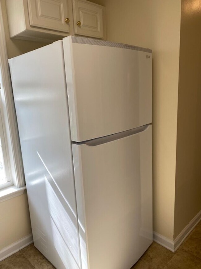 Building Photo - Condo in Holton Place