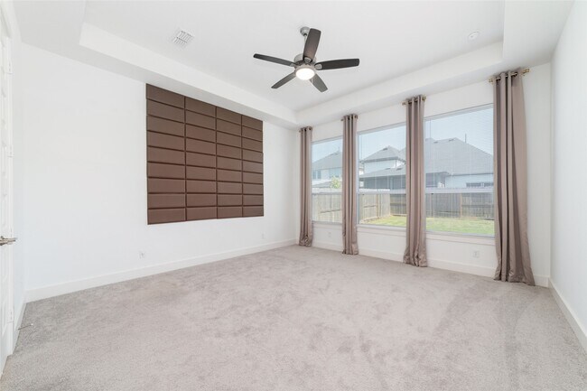 Building Photo - 32018 Crested Knl Ct