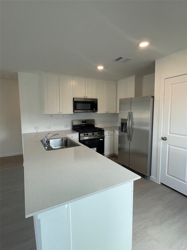 Building Photo - 5631 Shelford Birch Dr