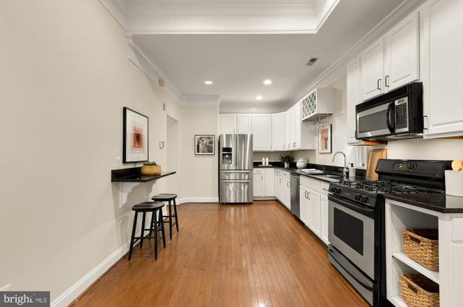 Building Photo - 1512 Park Rd NW