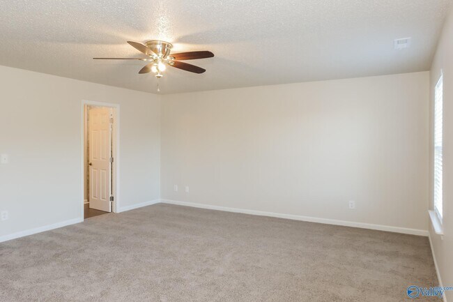Building Photo - 4806 Inglewood Ct SE
