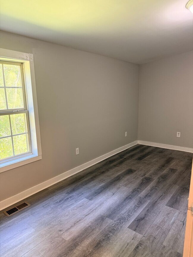 Building Photo - 106 Rosenwald St